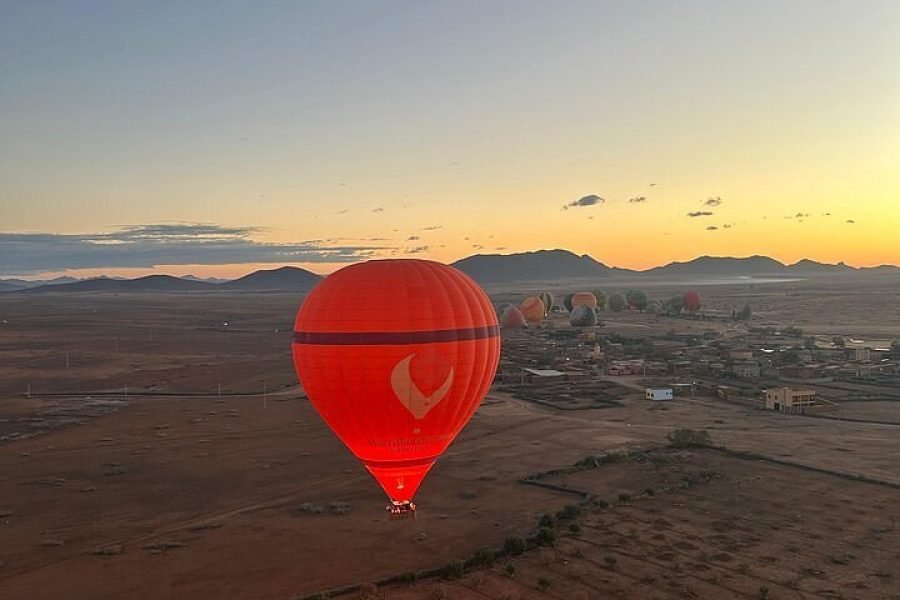 Montgolfière à Marrakech : Vol au Lever du Soleil & Petit-Déjeuner Traditionnel